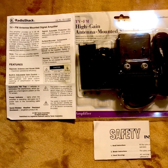 Radio Shack Other - Vintage NEVER USED Radio Shack Antenna Amplifier